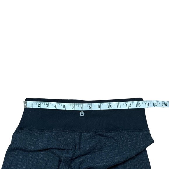 Lululemon Cropped 20.5''‎ Leggings Knit Striped Dark Gray Size 6 - Picture 4 of 6